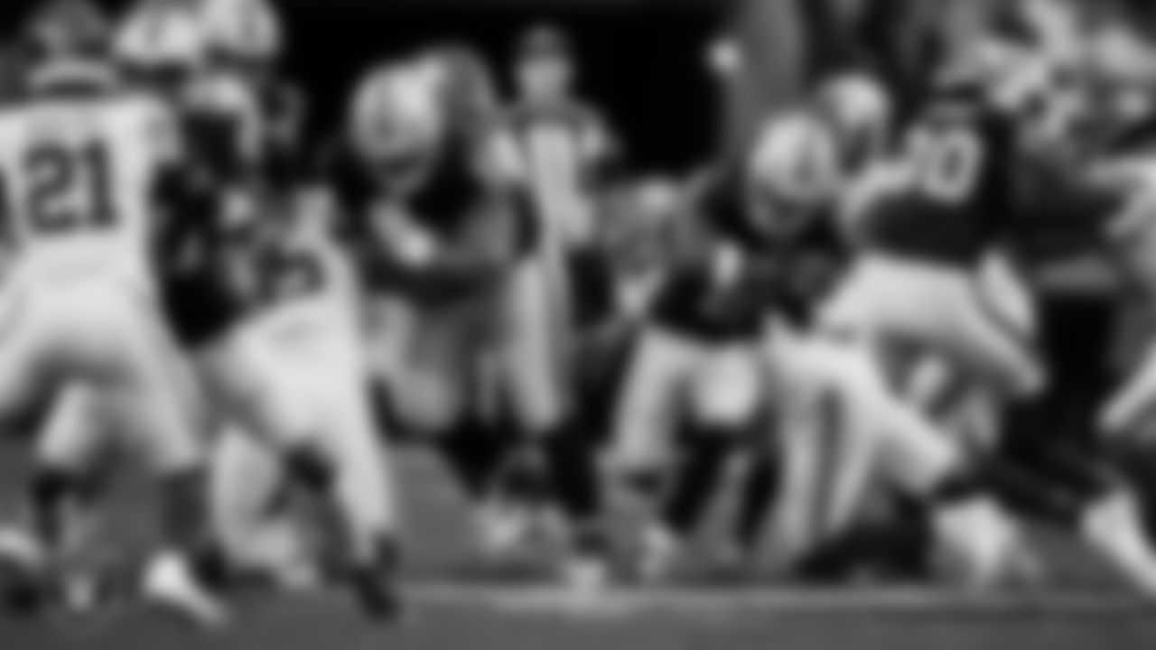 Las Vegas Raiders running back Ashton Jeanty (2) rushes during the regular season home game against the New York Giants at Allegiant Stadium.