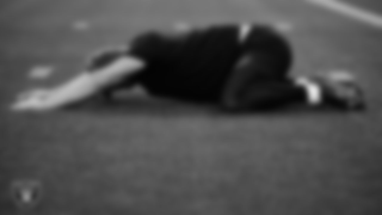 Las Vegas Raiders tight end Michael Mayer (87) warming up before the regular season away game against the Denver Broncos at Empower Field at Mile High.