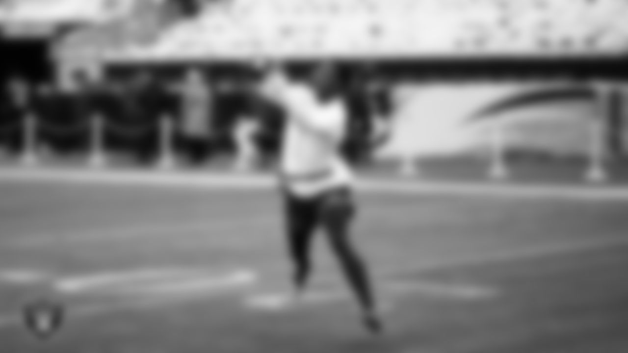 Las Vegas Raiders wide receiver Shedrick Jackson (4) warming up before the regular season away game against the Philadelphia Eagles at Lincoln Financial Field.