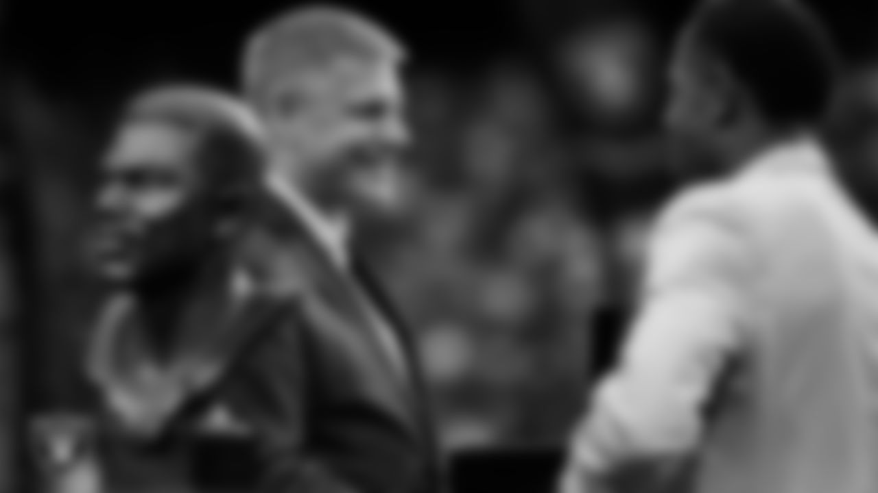 Pro Football Hall of Fame President Jim Porter presents
Las Vegas Raiders alumnus Eric Allen with his Ring of Excellence during a ceremony during halftime of the Raiders' regular season home game against the Tennessee Titans at Allegiant Stadium.