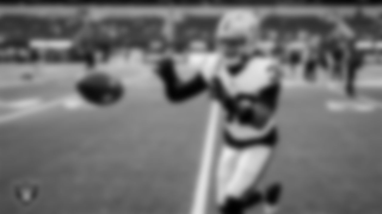 Las Vegas Raiders safety Lonnie Johnson Jr. (32) warming up before the regular season away game against the Los Angeles Chargers at SoFi Stadium.