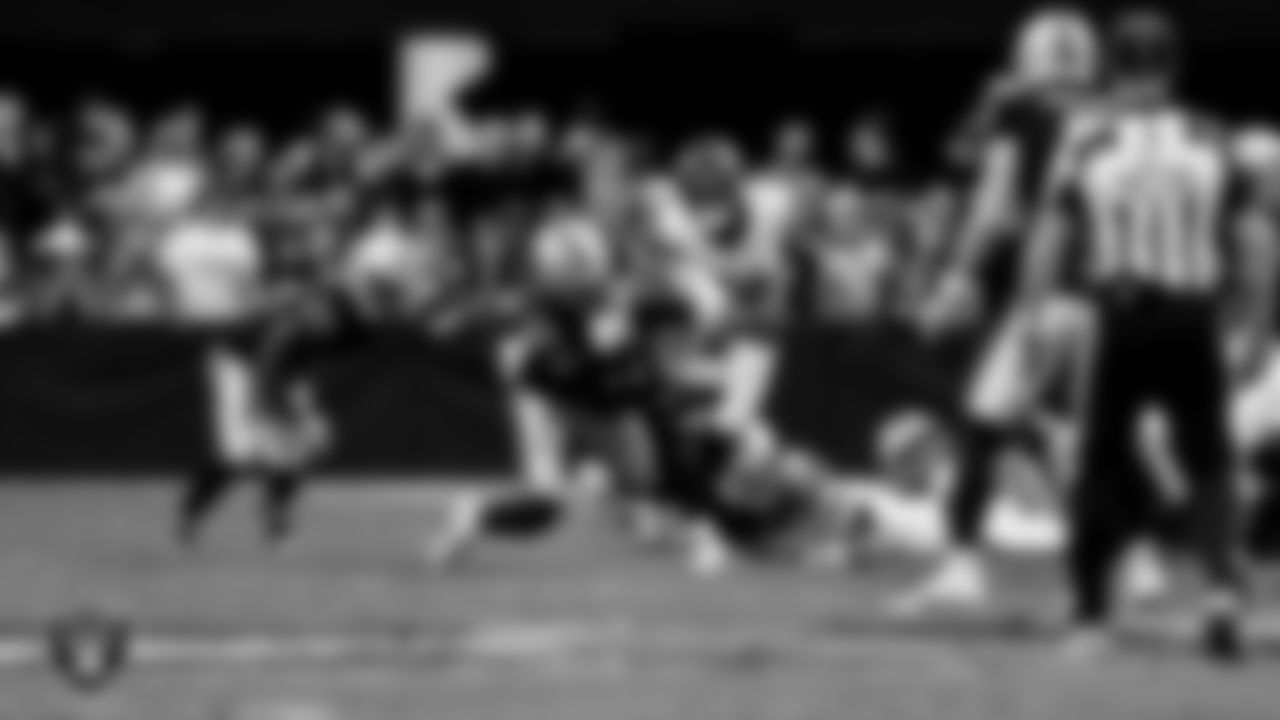 Las Vegas Raiders cornerback Darien Porter (26) during the regular season home game against the Denver Broncos at Allegiant Stadium.