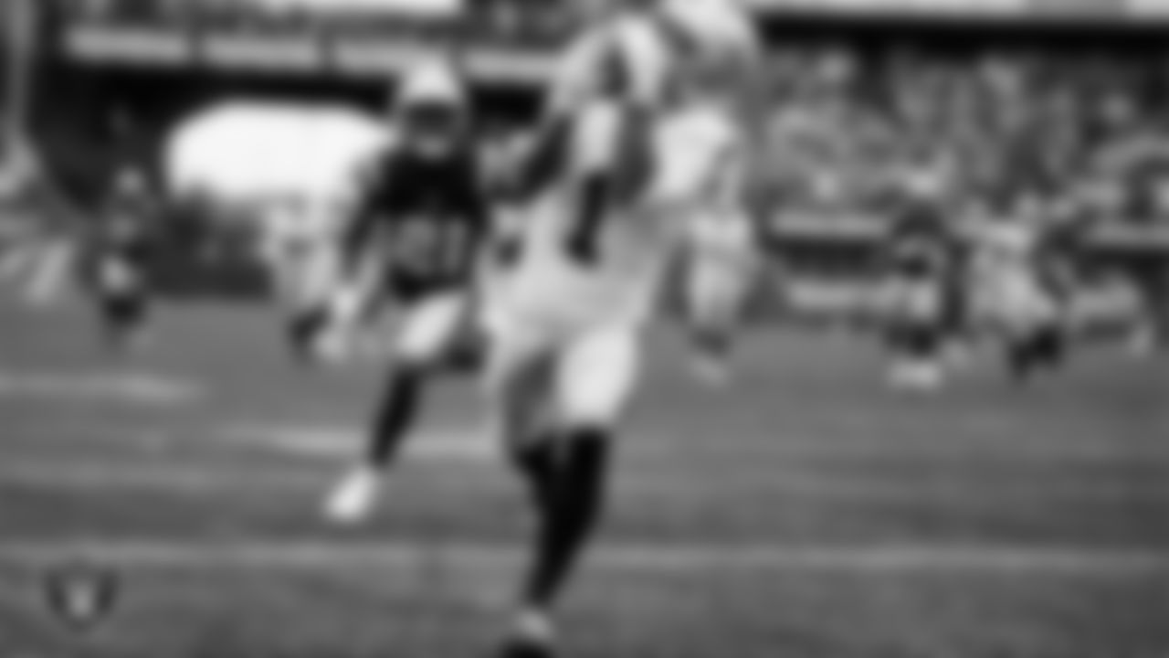 Las Vegas Raiders wide receiver Tre Tucker (1) makes a 26-yard touchdown catch during the regular season away game against the New England Patriots at Gillette Stadium.