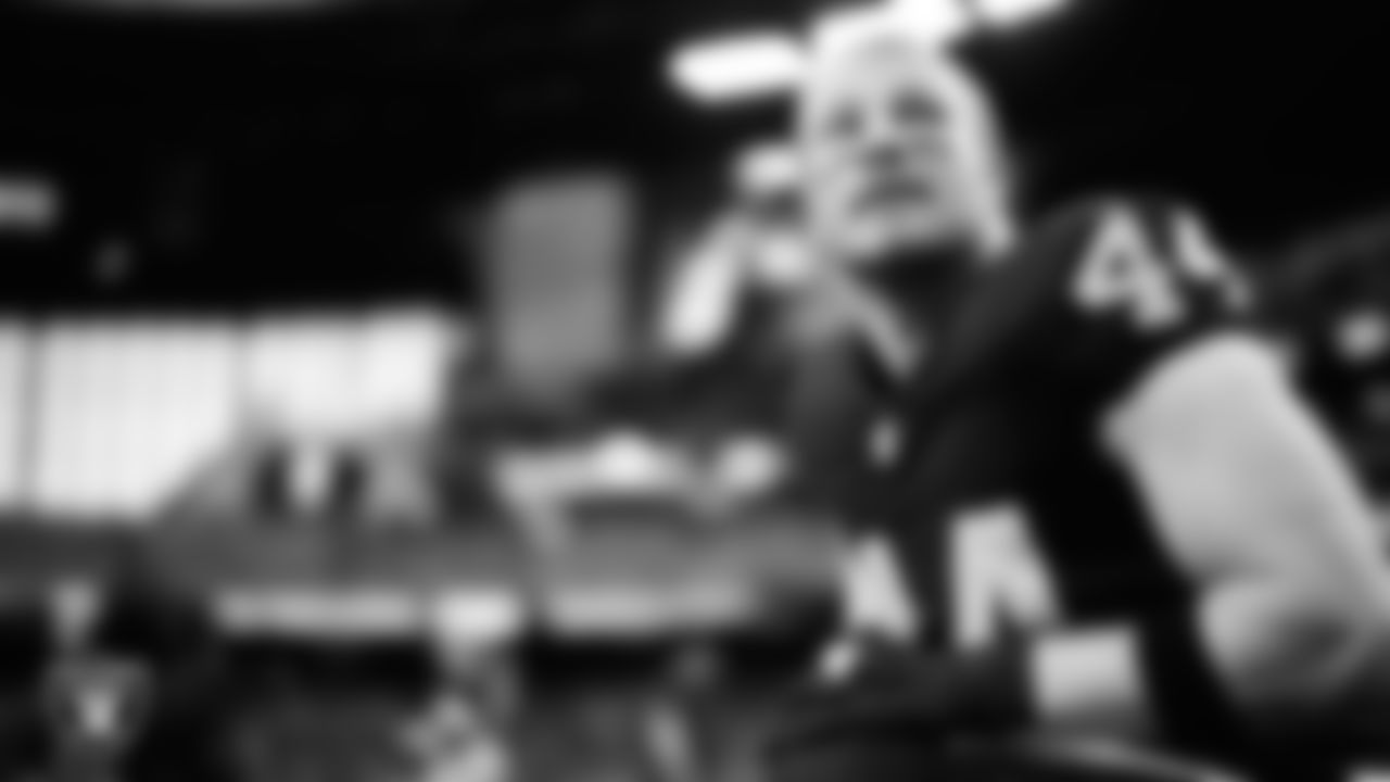 Las Vegas Raiders linebacker Tommy Eichenberg (44) warming up before the regular season home game against the Jacksonville Jaguars at Allegiant Stadium.