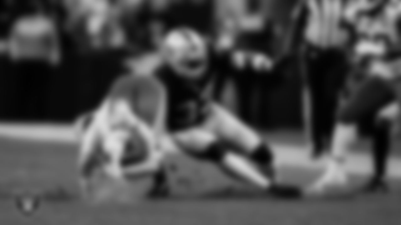 Las Vegas Raiders linebacker Jamal Adams (33) during the regular season home game against the Kansas City Chiefs at Allegiant Stadium.