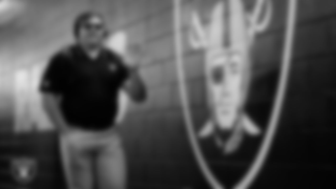 Las Vegas Raiders guard Jackson Powers-Johnson (70) arrives to the preseason home game against the San Francisco 49ers at Allegiant Stadium.