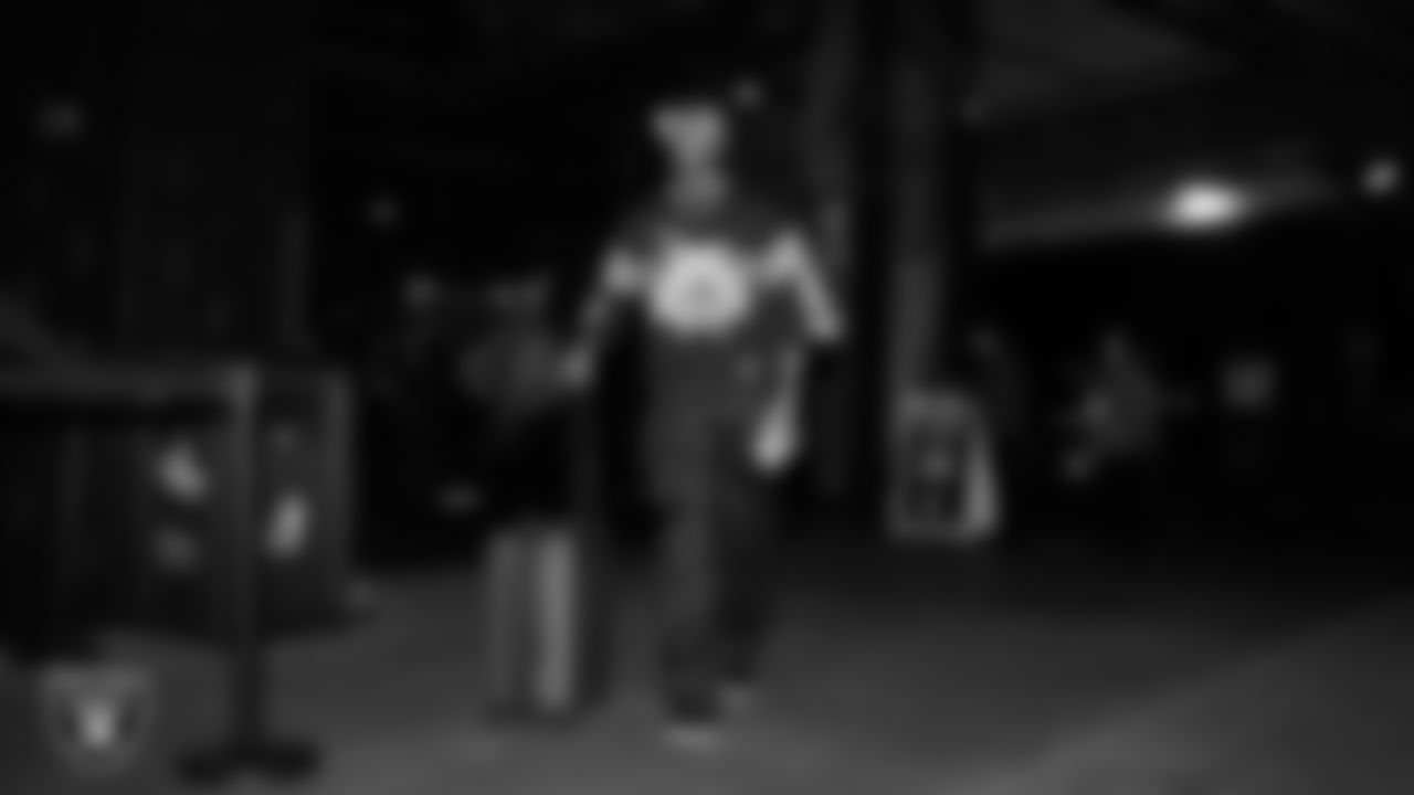 Las Vegas Raiders cornerback Decamerion Richardson (25) arrives to the regular season away game against the New England Patriots at Gillette Stadium.