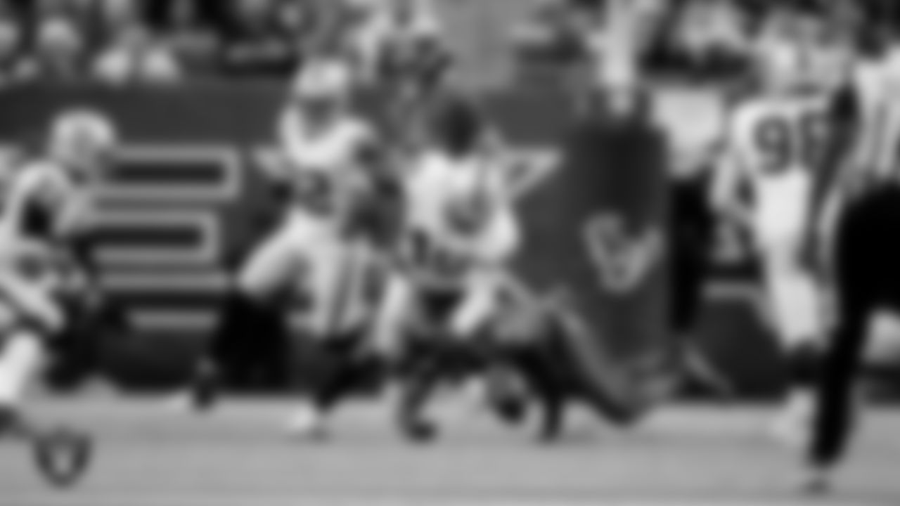 Las Vegas Raiders linebacker Devin White (45) during the regular season away game against the Houston Texans at NRG Stadium.
