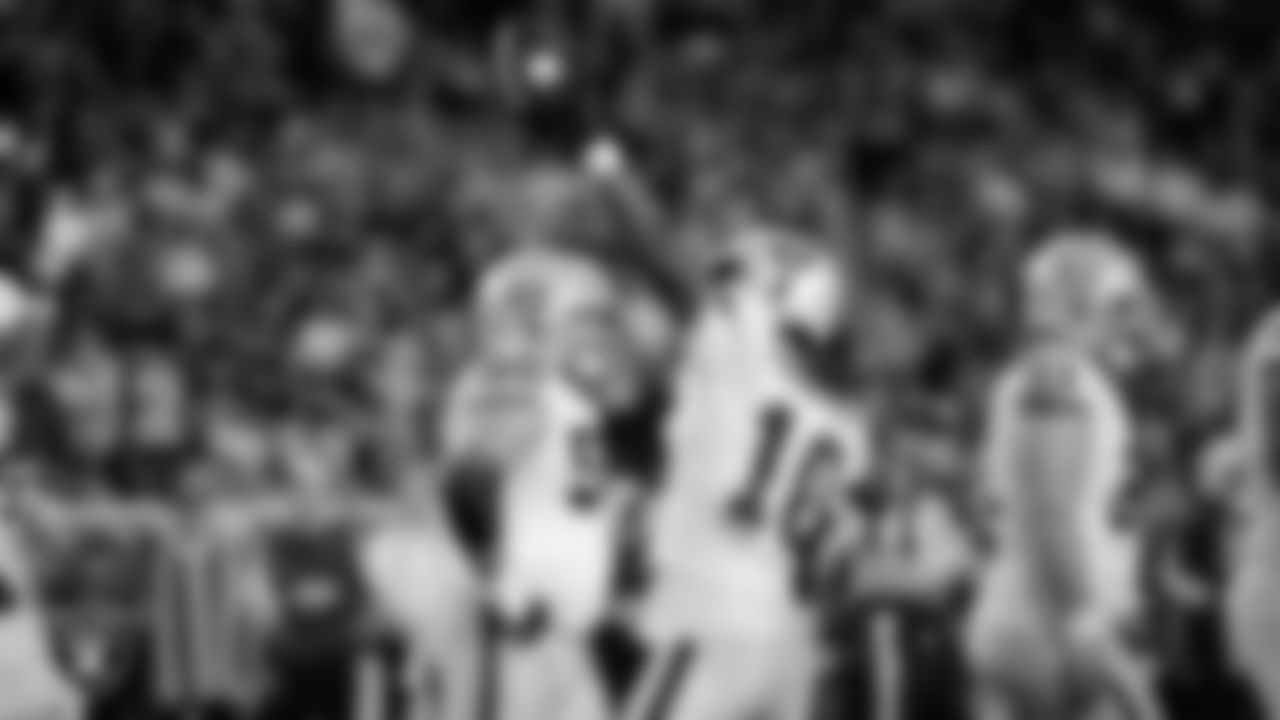 Las Vegas Raiders wide receiver Dont'e Thornton Jr. (10) celebrates after making a 17-yard touchdown catch during the preseason away game against the Arizona Cardinals at State Farm Stadium.