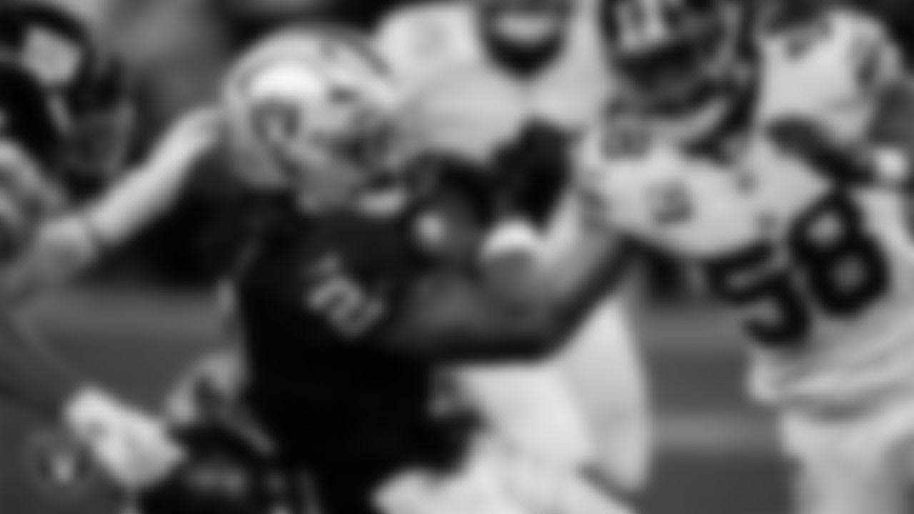 Las Vegas Raiders running back Ashton Jeanty (2) rushes during the regular season home game against the New York Giants at Allegiant Stadium.