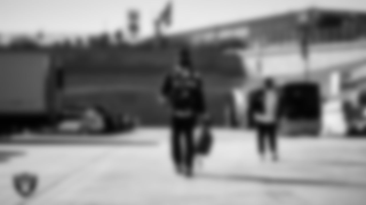 Las Vegas Raiders tight end Ian Thomas (80) arrives to the regular season home game against the New York Giants at Allegiant Stadium.