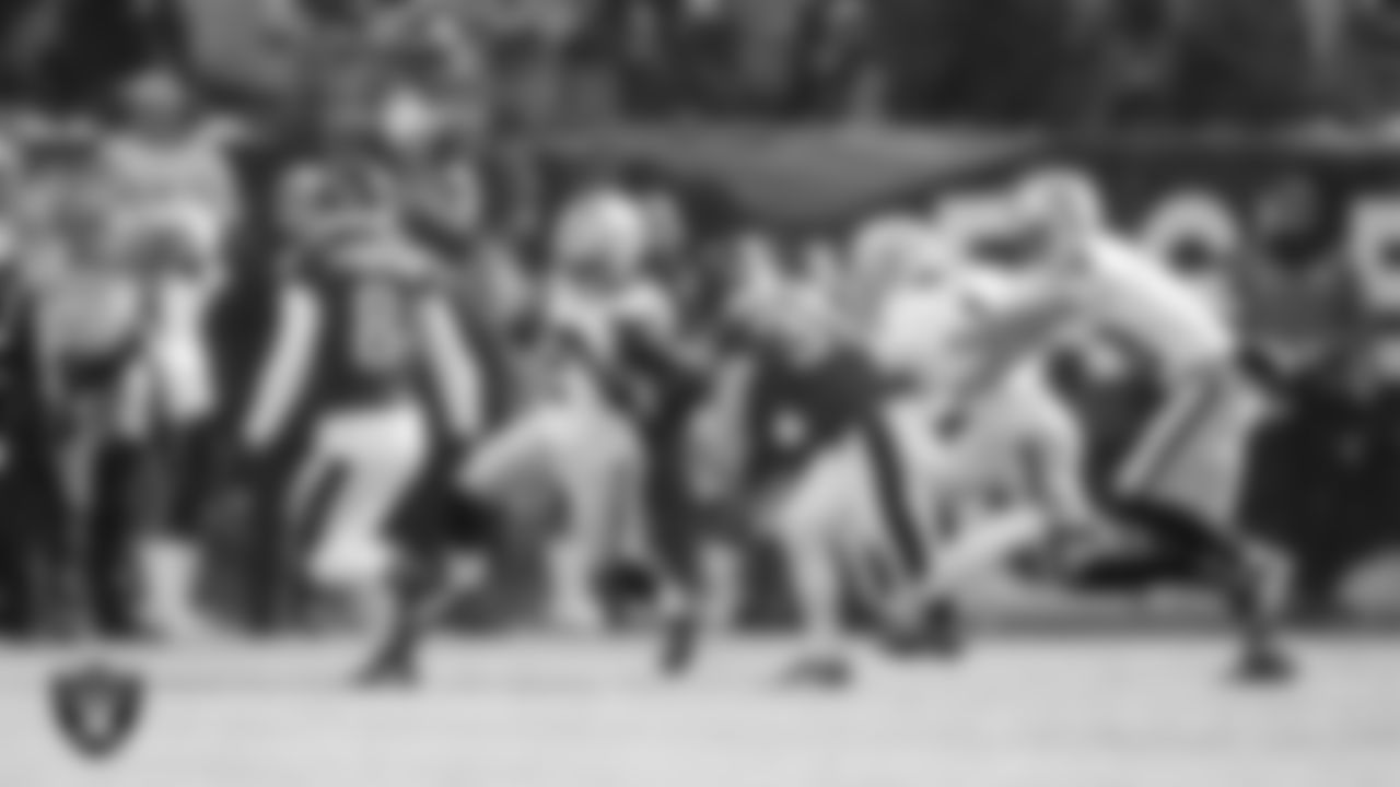 Las Vegas Raiders running back Ashton Jeanty (2) during the regular season away game against the Philadelphia Eagles at Lincoln Financial Field.