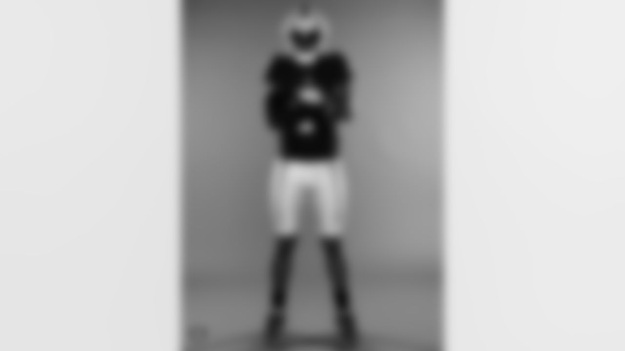 Las Vegas Raiders quarterback Geno Smith (7) poses for a photo at the 2025 Raiders Media Day.
