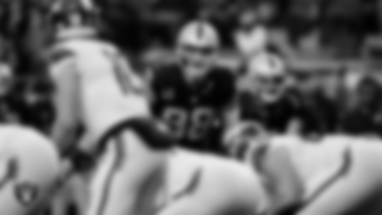 Las Vegas Raiders defensive end Maxx Crosby (98) during the regular season home game against the Denver Broncos at Allegiant Stadium.