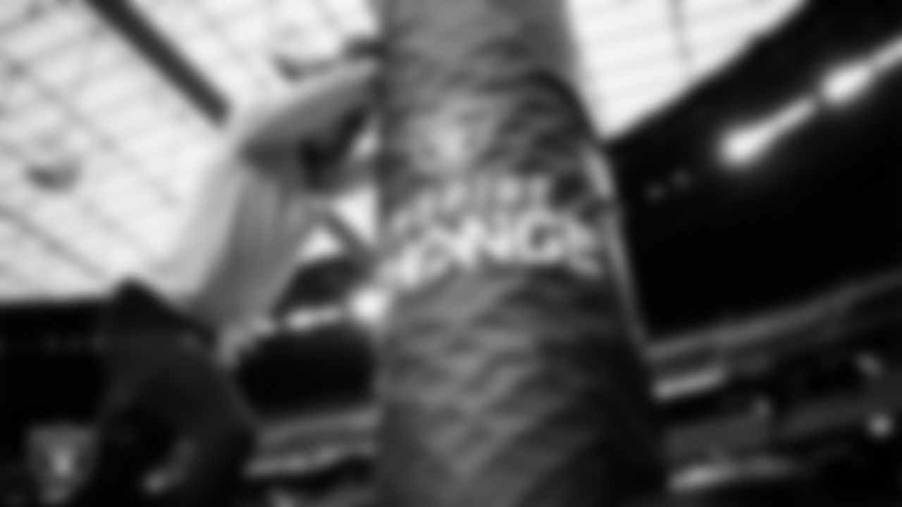 Las Vegas Raiders cornerback Darien Porter (26) warming up before the regular season home game against the New York Giants at Allegiant Stadium.