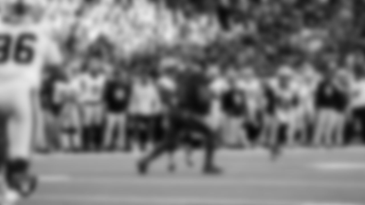 Las Vegas Raiders linebacker Devin White (45) during the regular season away game against the Houston Texans at NRG Stadium.