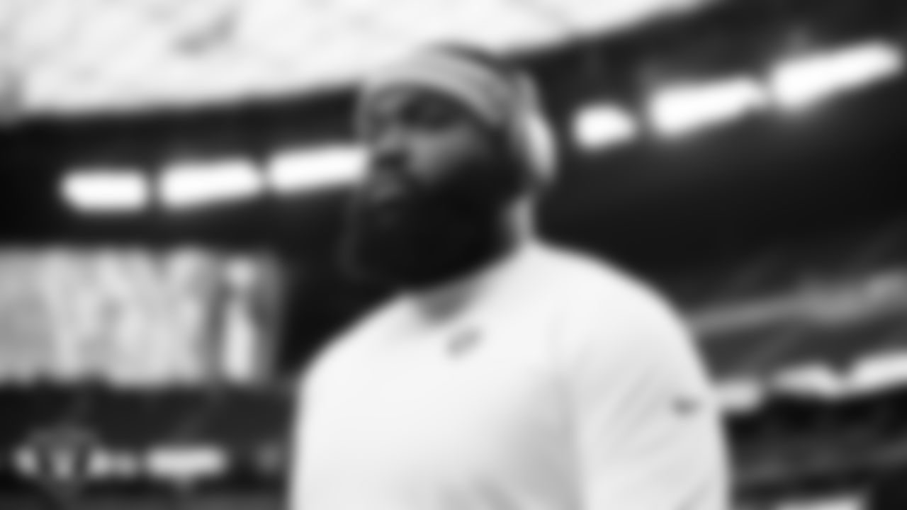 Las Vegas Raiders defensive tackle Nesta Jade Silvera (99) warming up before the regular season home game against the New York Giants at Allegiant Stadium.
