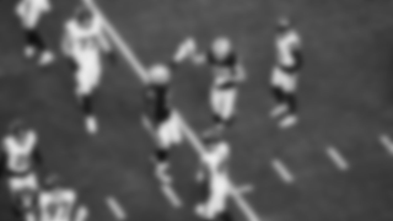 Las Vegas Raiders tight end Brock Bowers (89) celebrates with tackle DJ Glaze (71) after making a 15-yard touchdown catch during the regular season home game against the Denver Broncos at Allegiant Stadium.