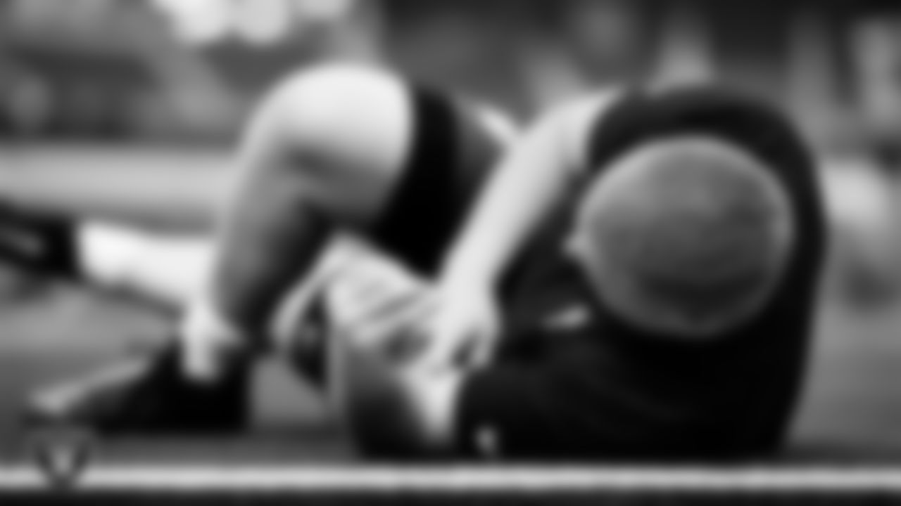 Las Vegas Raiders center Will Putnam (67) warming up before the regular season away game against the Los Angeles Chargers at SoFi Stadium.