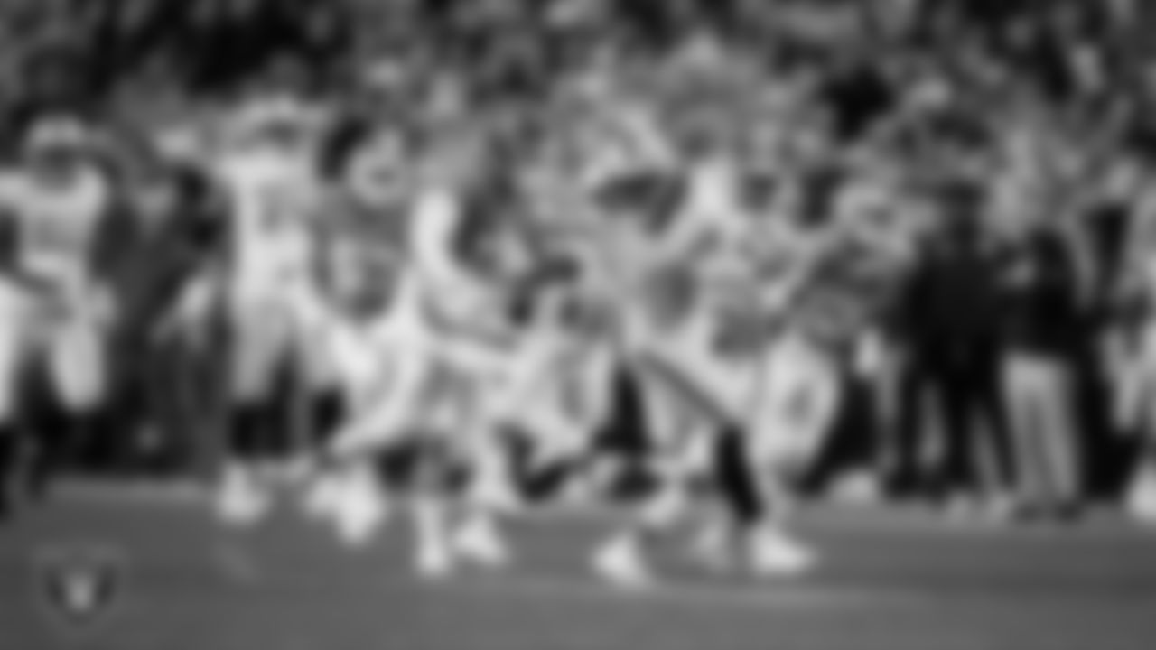 Las Vegas Raiders running back Ashton Jeanty (2) runs after making a catch during the regular season away game against the Denver Broncos at Empower Field at Mile High.