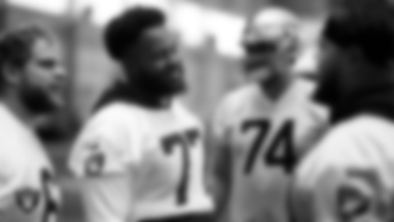 Las Vegas Raiders tackle Thayer Munford Jr. (77) during practice at Intermountain Health Performance Center.