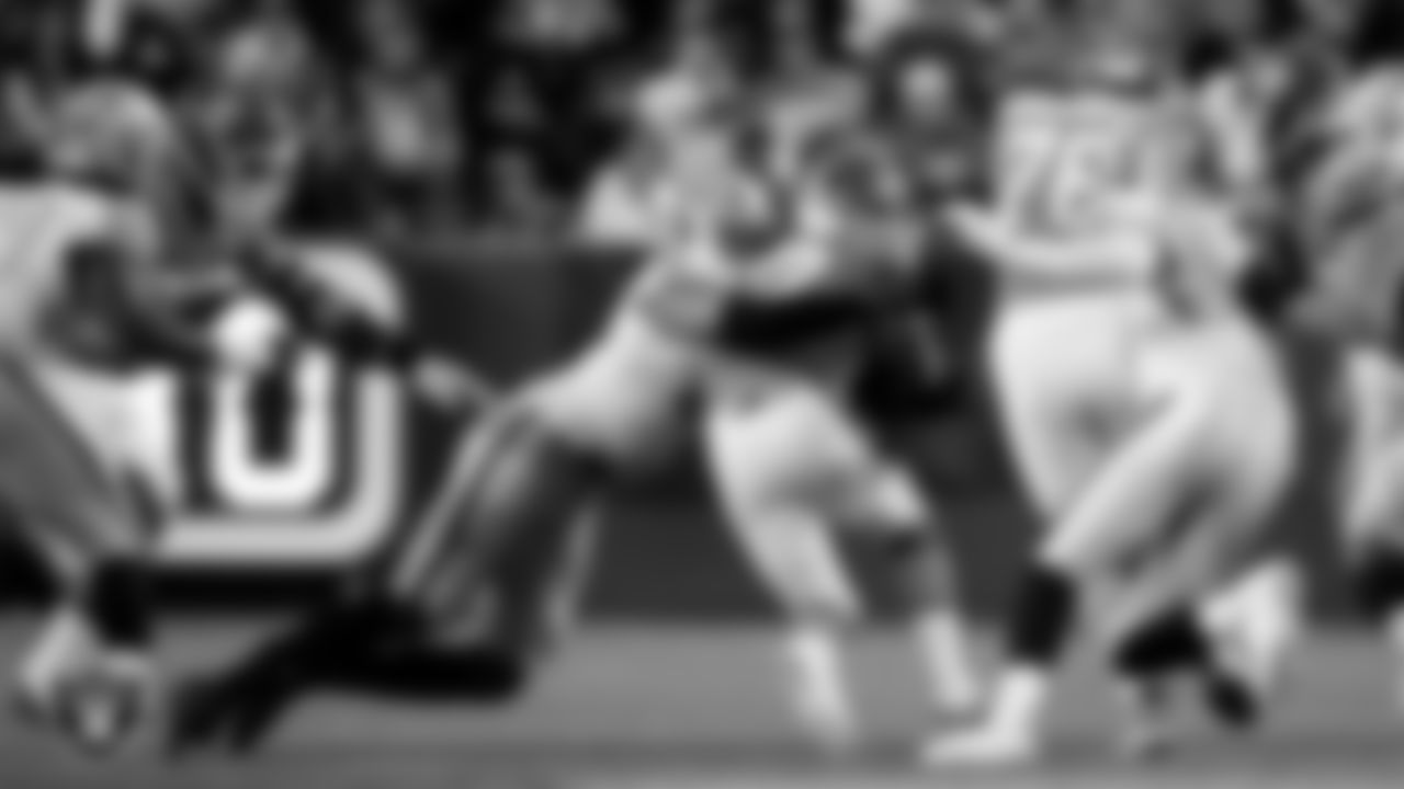 Las Vegas Raiders defensive end Tyree Wilson (9) during the regular season away game against the Denver Broncos at Empower Field at Mile High.