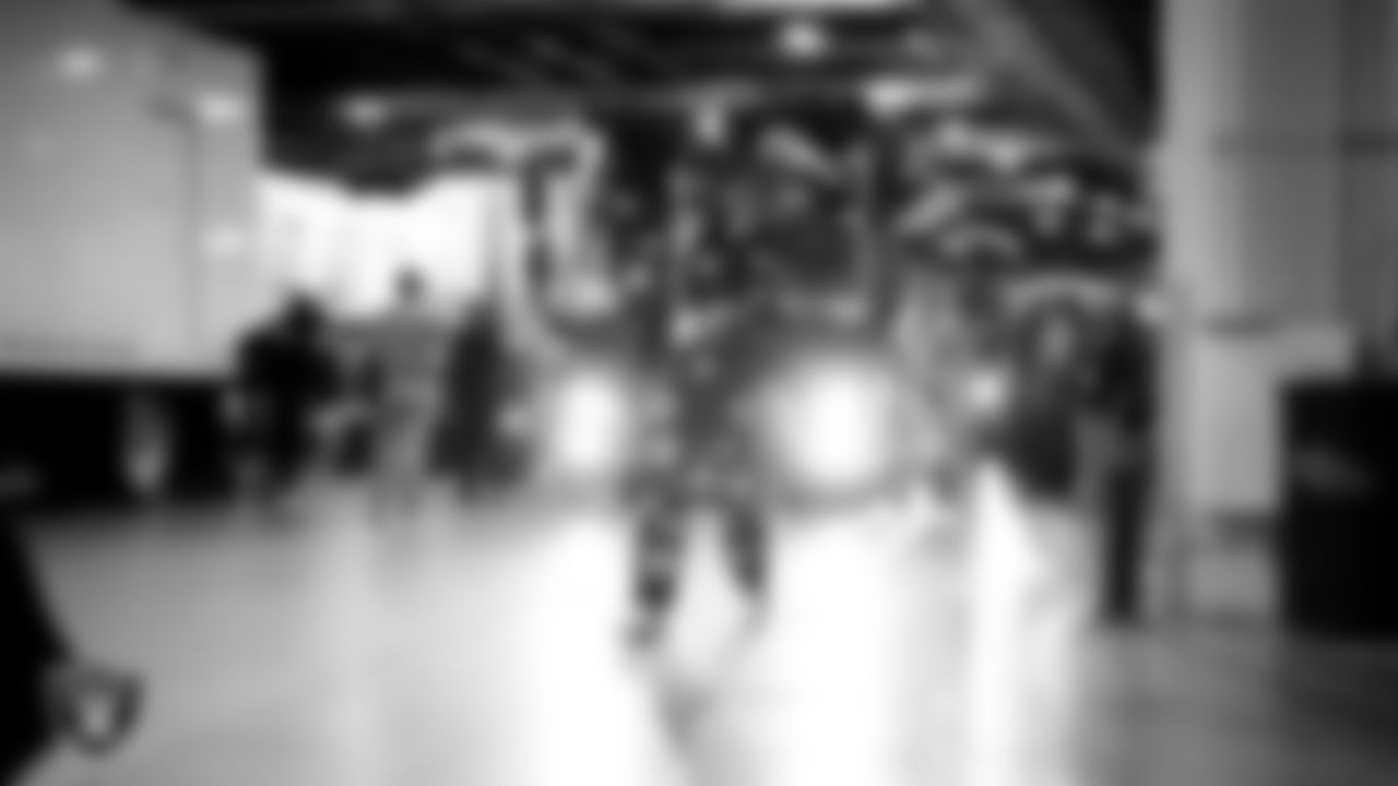 Las Vegas Raiders defensive end Maxx Crosby (98) arrives to the regular season away game against the Denver Broncos at Empower Field at Mile High.