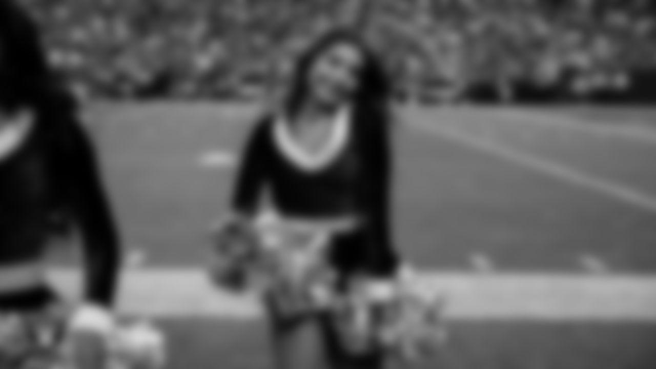 Raiderette Maddie on the sidelines during the regular season home game against the New York Giants at Allegiant Stadium.