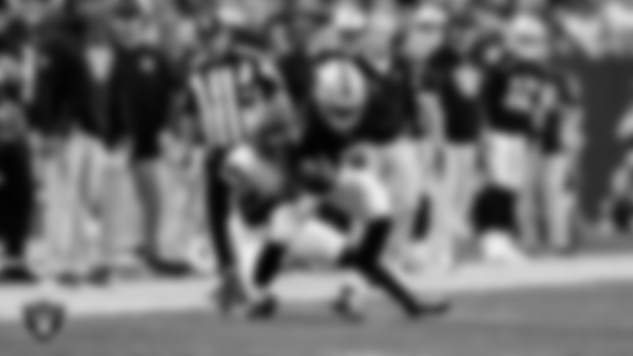 Las Vegas Raiders running back Ashton Jeanty (2) during the regular season home game against the Denver Broncos at Allegiant Stadium.