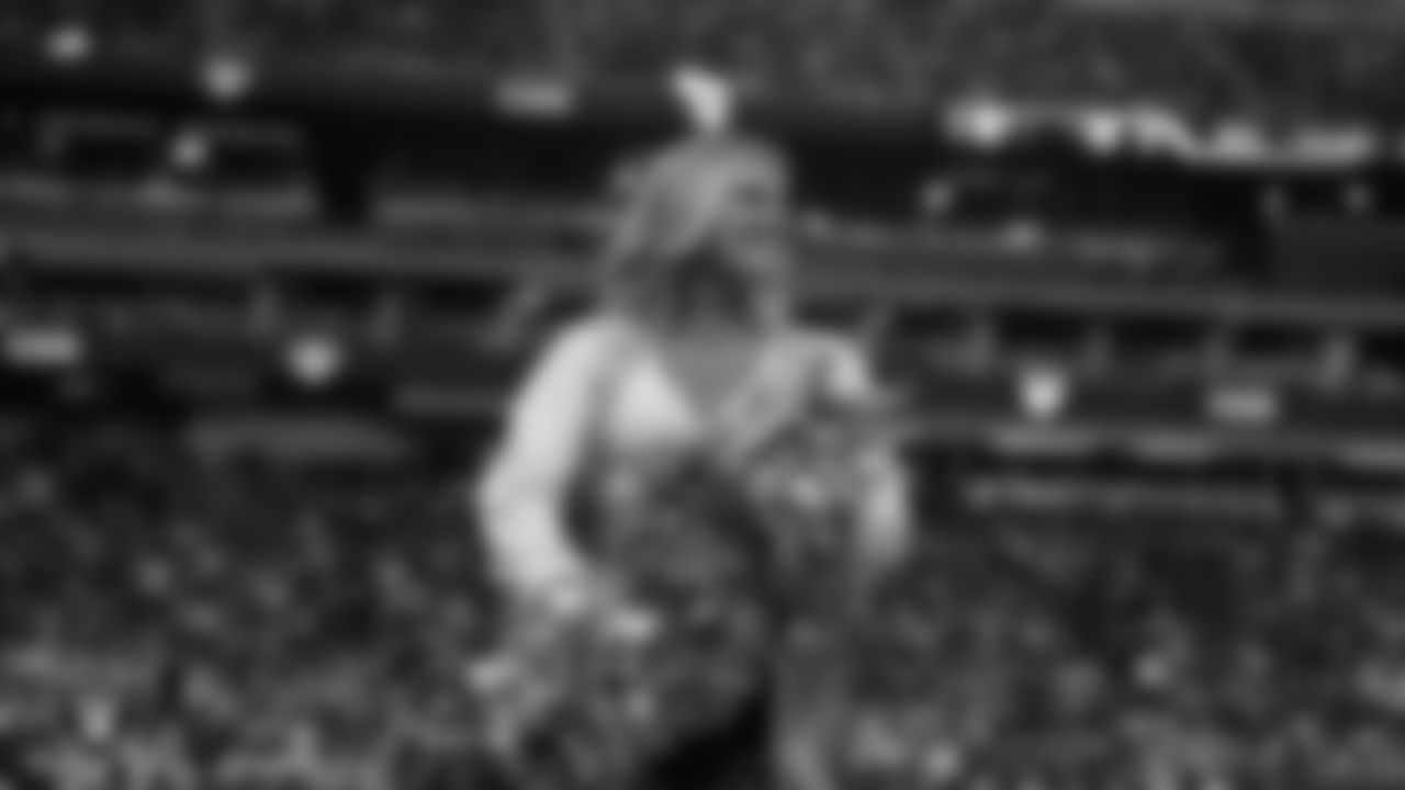 Raiderette Ali on the sidelines during the regular season home game against the Kansas City Chiefs at Allegiant Stadium.