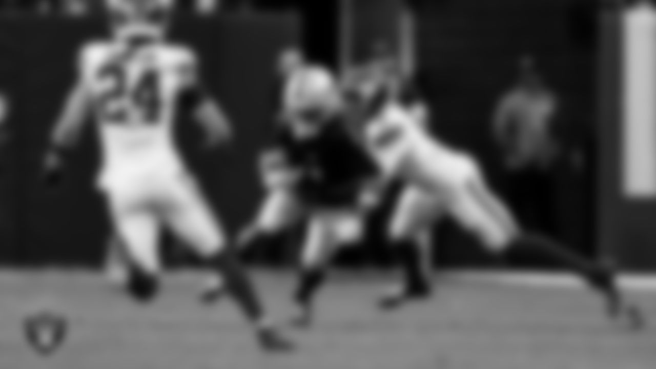 Las Vegas Raiders wide receiver Tre Tucker (1) during the regular season home game against the New York Giants at Allegiant Stadium.