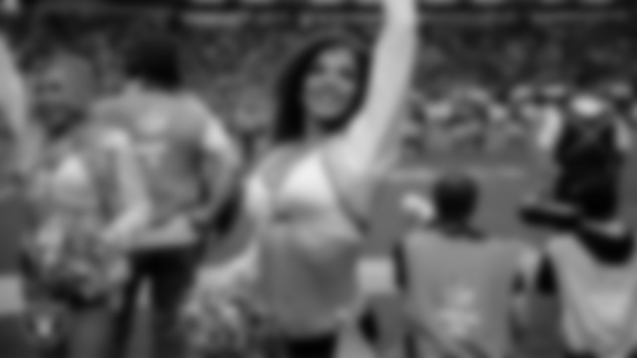 Raiderette Makenna on the sidelines during the regular season home game against the Kansas City Chiefs at Allegiant Stadium.