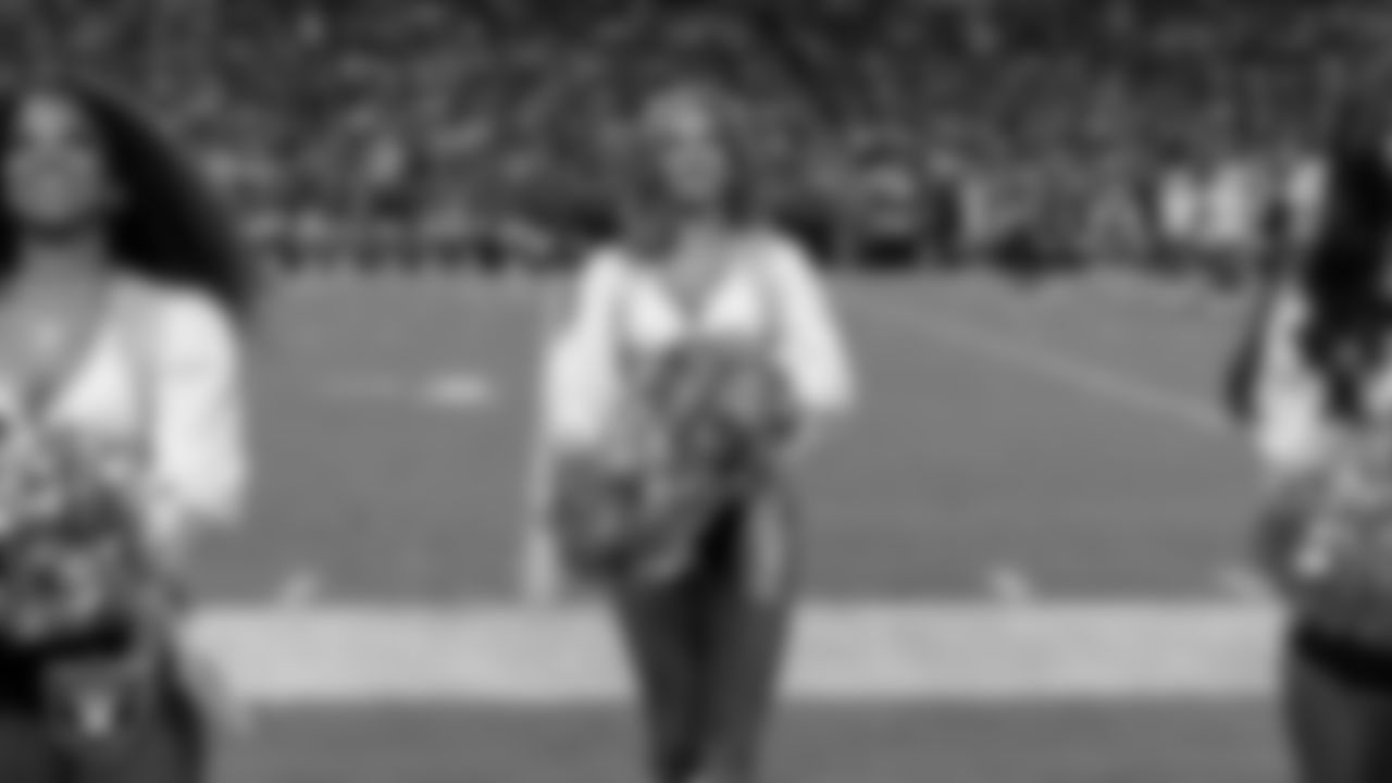 Raiderette Shelby on the sidelines during the regular season home game against the Los Angeles Chargers at Allegiant Stadium.