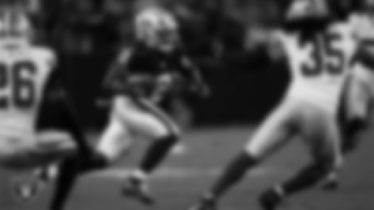 Las Vegas Raiders running back Ashton Jeanty (2) runs after making a catch during the regular season home game against the Dallas Cowboys at Allegiant Stadium.