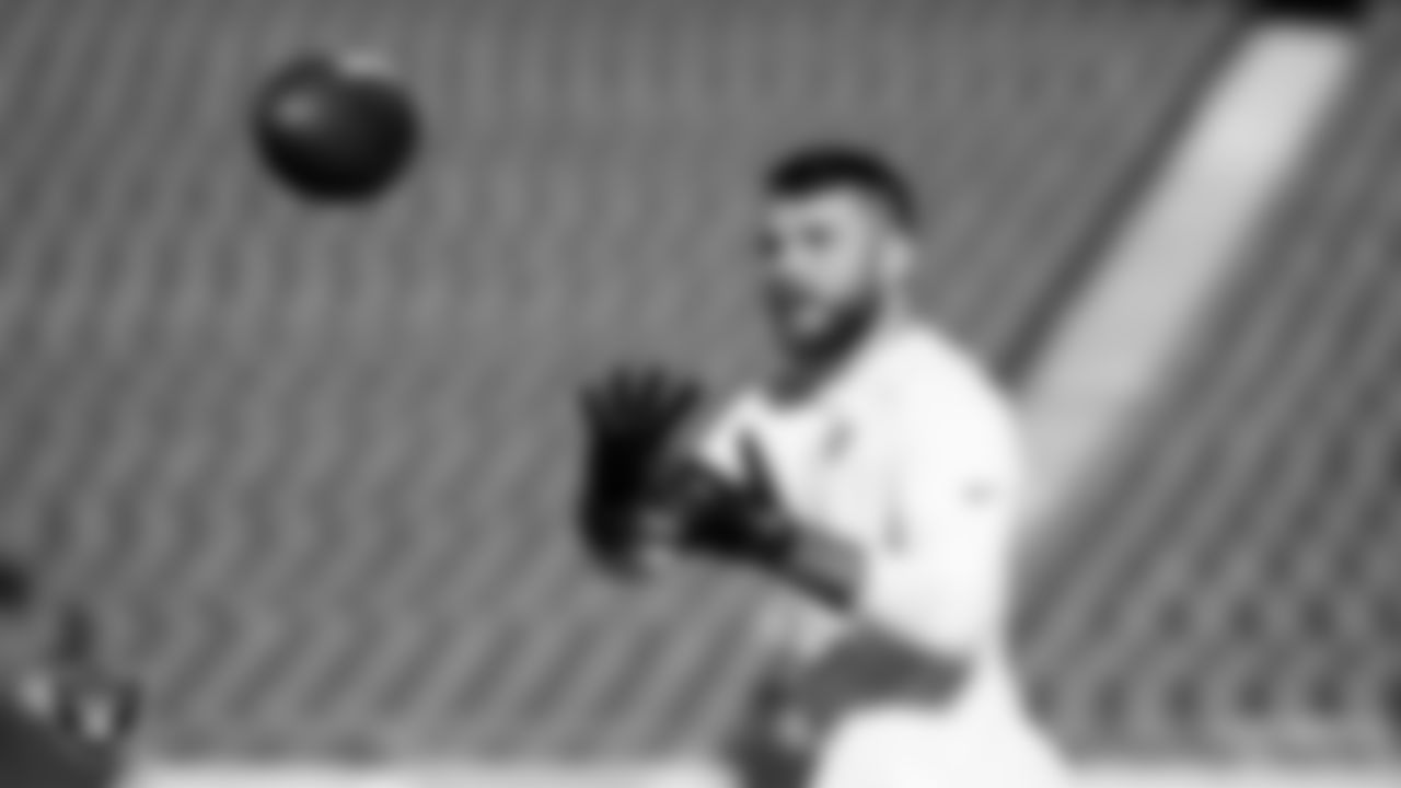 Las Vegas Raiders linebacker Jon Rhattigan (59) warming up before the regular season away game against the Kansas City Chiefs at GEHA Field at Arrowhead Stadium.