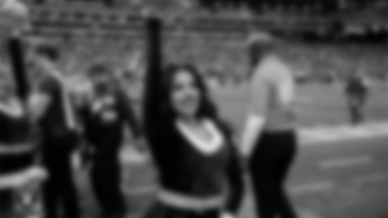 Raiderette Annalise on the sidelines during the regular season home game against the New York Giants at Allegiant Stadium.