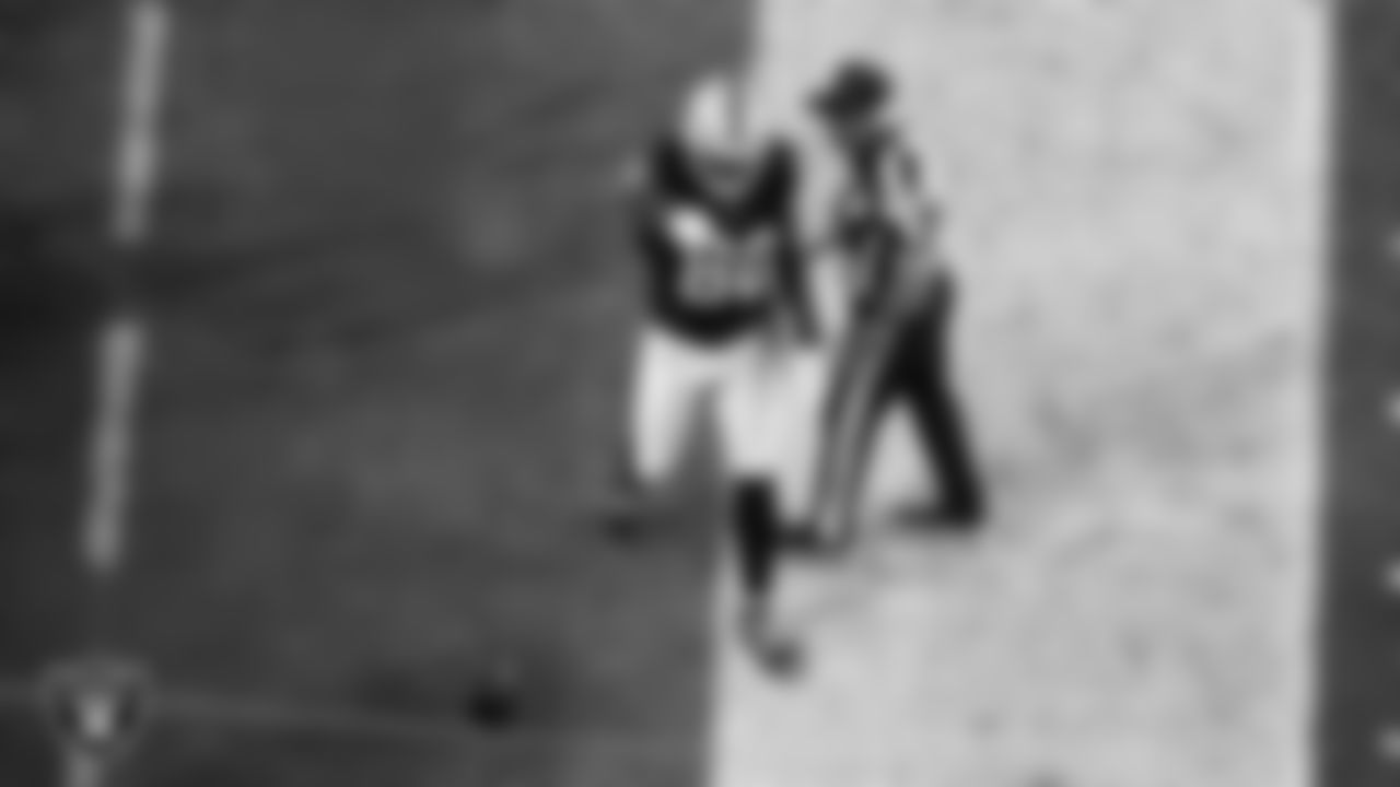 Las Vegas Raiders tight end Ian Thomas (80) celebrates after making a first down during the regular season home game against the Dallas Cowboys at Allegiant Stadium.