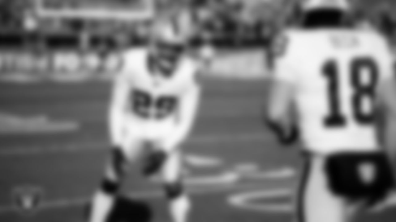 Las Vegas Raiders cornerback Chigozie Anusiem (29) warming up before the regular season away game against the Philadelphia Eagles at Lincoln Financial Field.