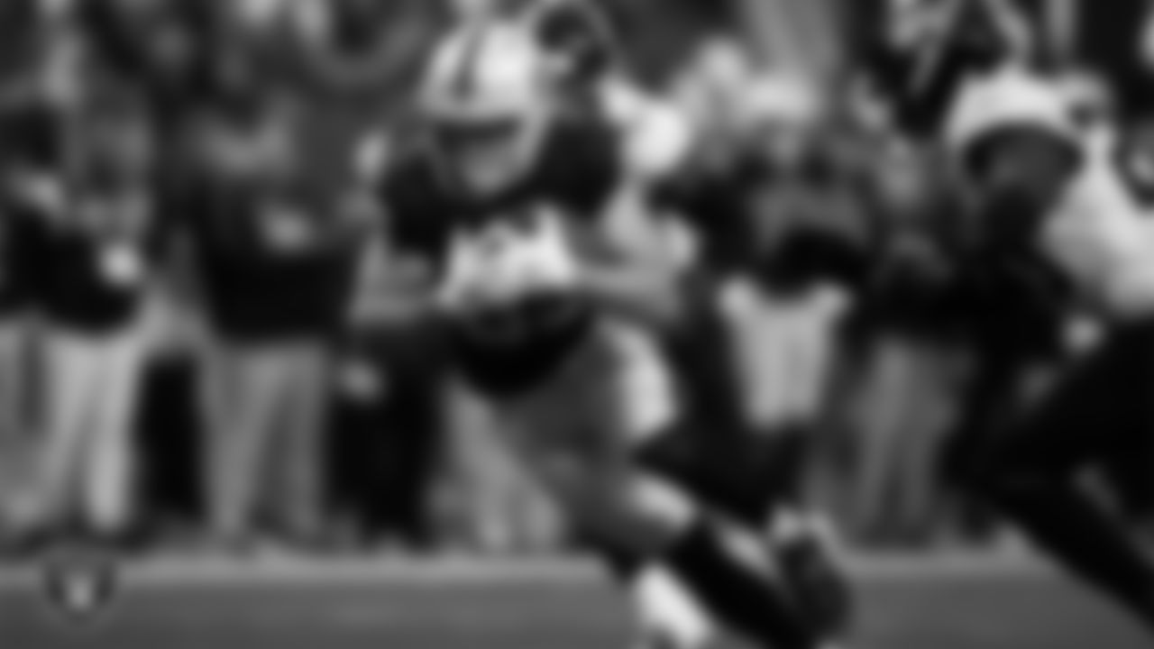 Las Vegas Raiders tight end Brock Bowers (89) runs after making a catch during the regular season home game against the Jacksonville Jaguars at Allegiant Stadium.