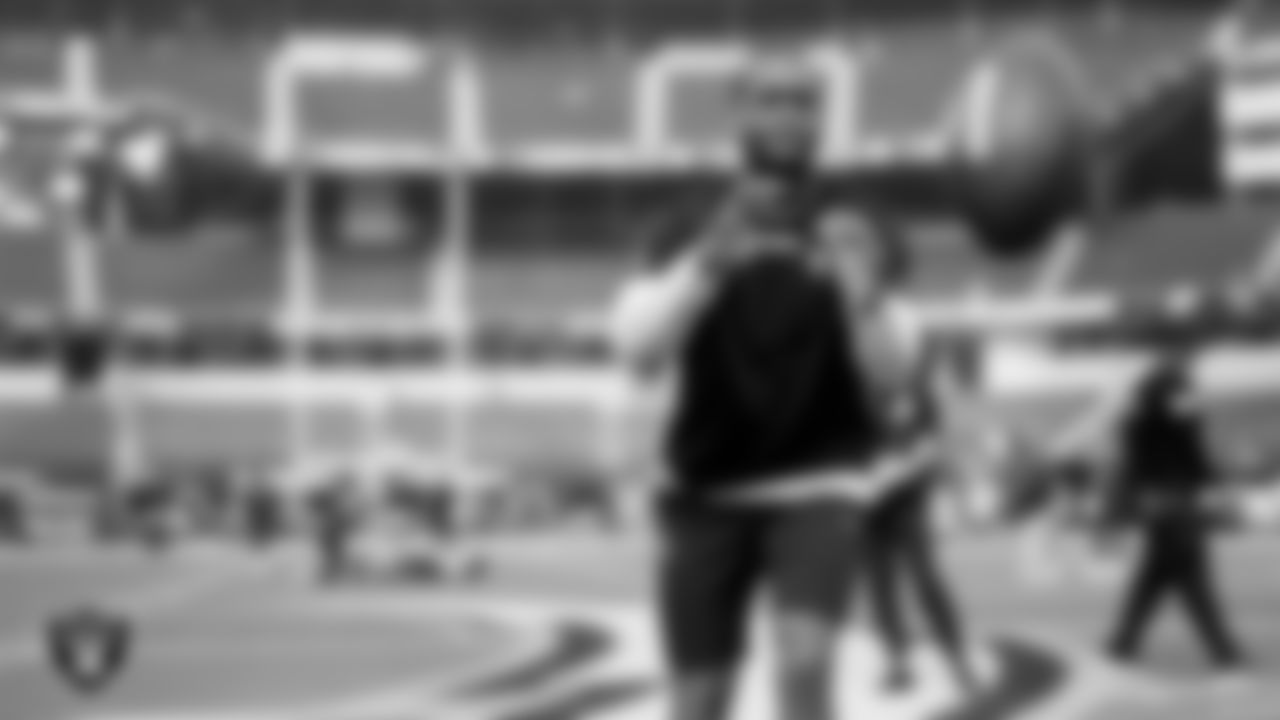 Las Vegas Raiders quarterback Geno Smith (7) warming up before the regular season away game against the Los Angeles Chargers at SoFi Stadium.