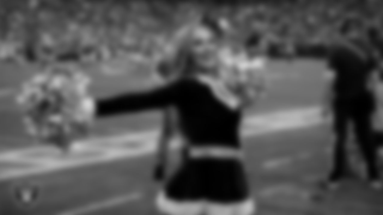 Raiderette Madisyn on the sidelines during the regular season home game against the New York Giants at Allegiant Stadium.
