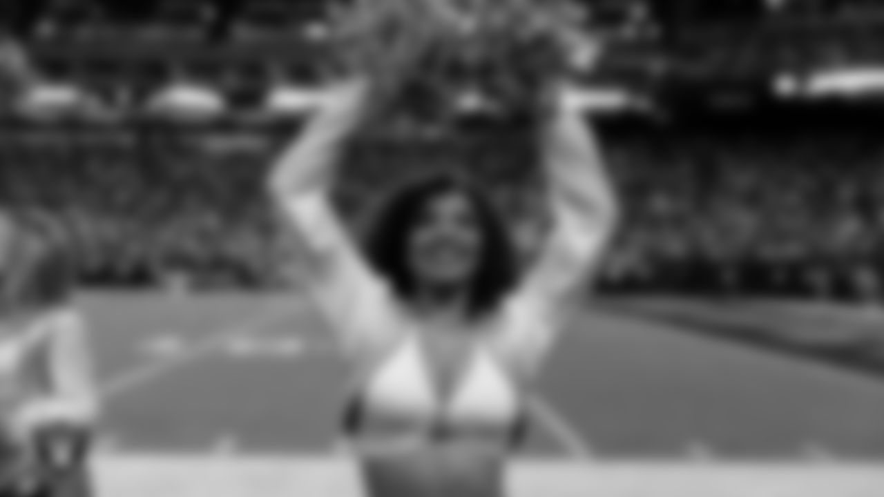 Raiderette Makenna on the sidelines during the regular season home game against the Cleveland Browns at Allegiant Stadium.