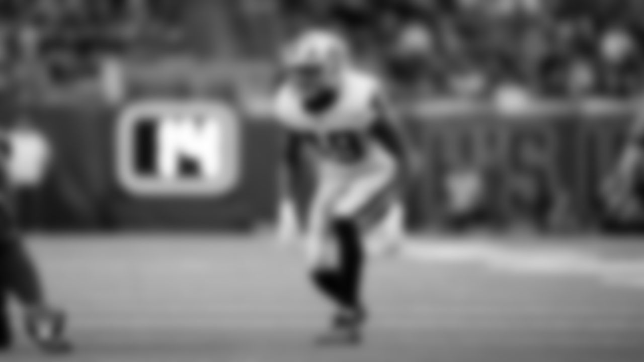 Las Vegas Raiders defensive end Charles Snowden (49) during the regular season away game against the Houston Texans at NRG Stadium.