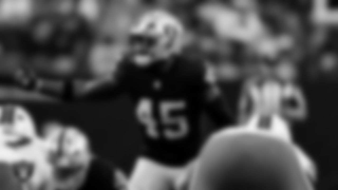 Las Vegas Raiders linebacker Devin White (45) during the regular season home game against the Cleveland Browns at Allegiant Stadium.