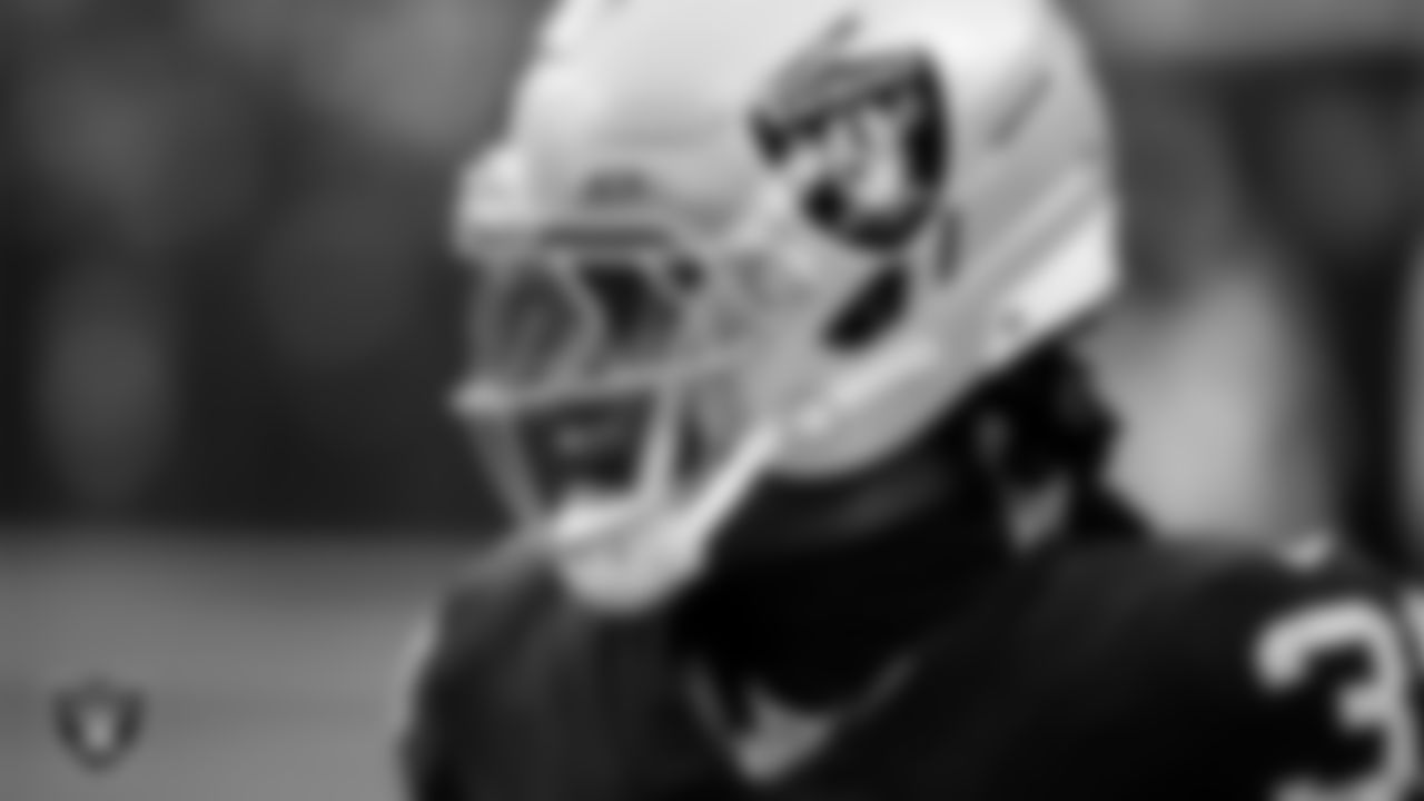 Las Vegas Raiders cornerback Darnay Holmes (30) warming up before the regular season home game against the Kansas City Chiefs at Allegiant Stadium.