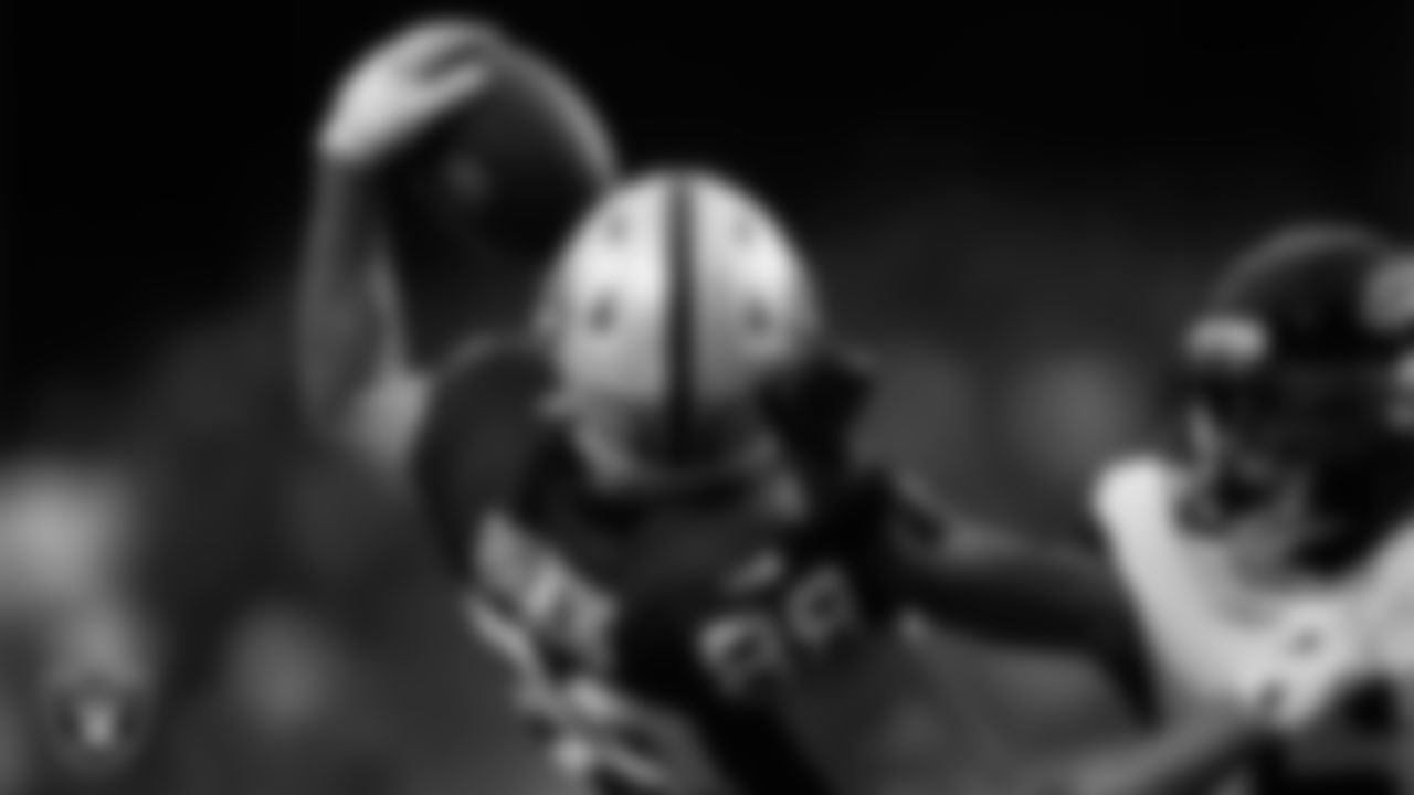 Las Vegas Raiders tight end Brock Bowers (89) makes a 7-yard touchdown catch during the regular season home game against the Jacksonville Jaguars at Allegiant Stadium.