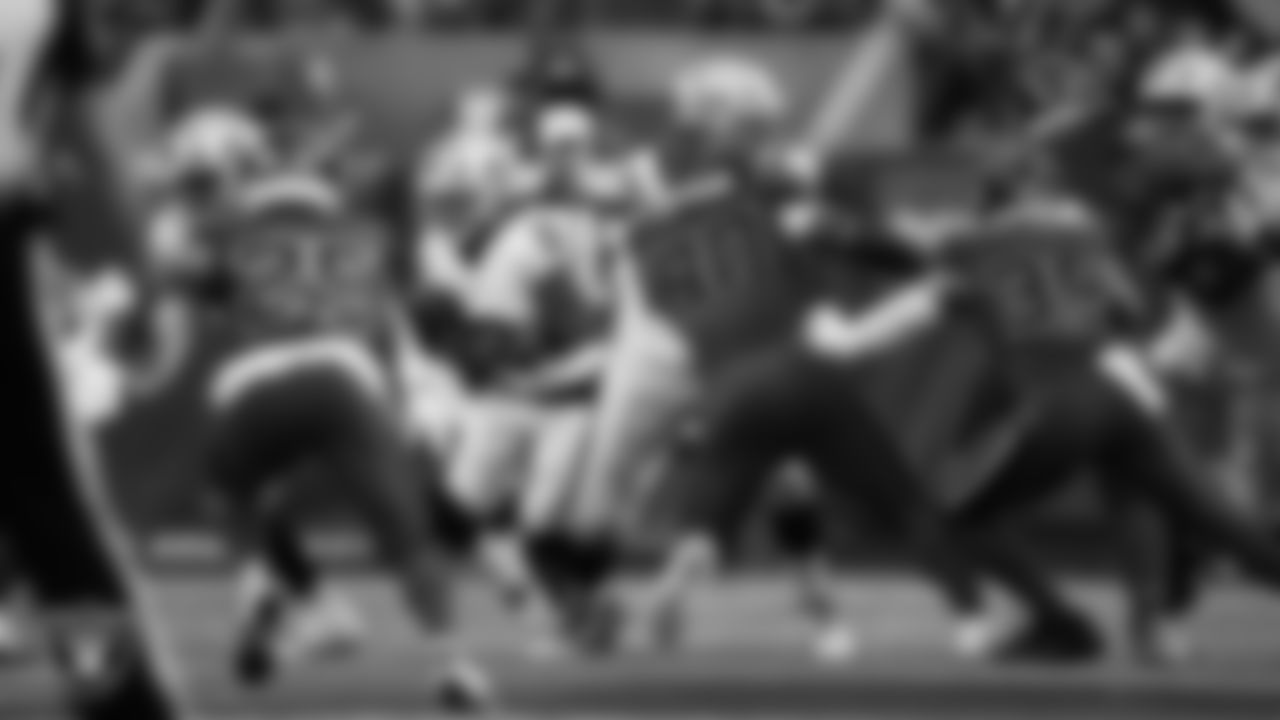 Las Vegas Raiders running back Ashton Jeanty (2) rushes during the regular season away game against the Houston Texans at NRG Stadium.