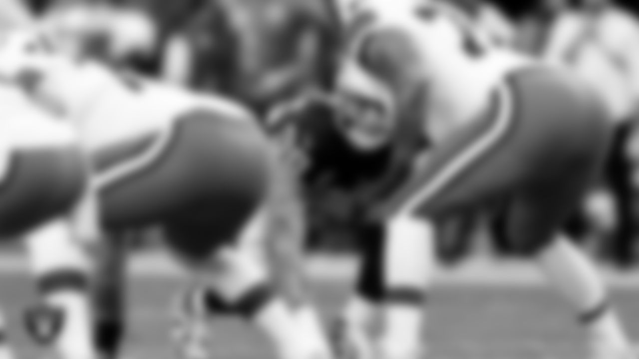 Las Vegas Raiders defensive end Maxx Crosby (98) during the regular season home game against the Cleveland Browns at Allegiant Stadium.