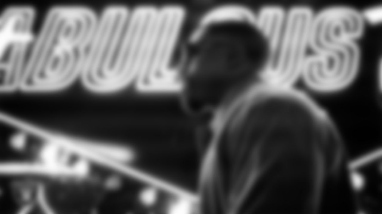 Las Vegas Raiders defensive tackle Thomas Booker IV (99) arrives to the regular season home game against the New York Giants at Allegiant Stadium.