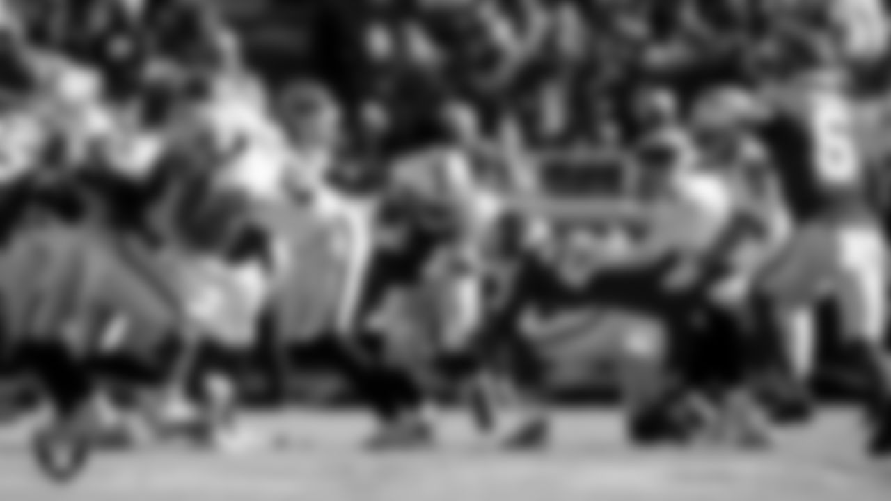 Las Vegas Raiders running back Ashton Jeanty (2) during the regular season away game against the Kansas City Chiefs at GEHA Field at Arrowhead Stadium.
